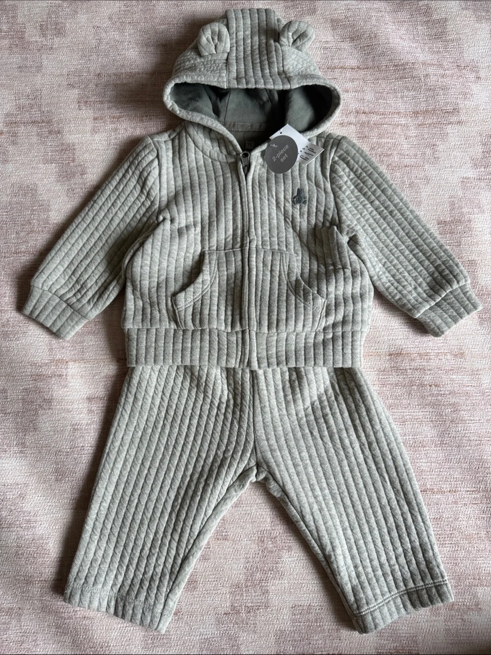 GAP Baby Sage Green Quilted 2 Piece Hoodie and Pants Set NWT 3-6M